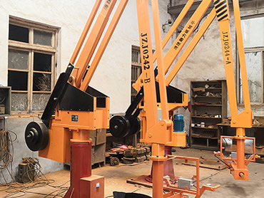 태국의 고객은 두 개의 주조 조작기를 주문했습니다.